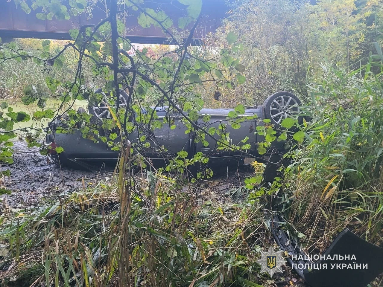ДТП у Білопіллі: авто впало в річку, травмовано 30-річного пасажира