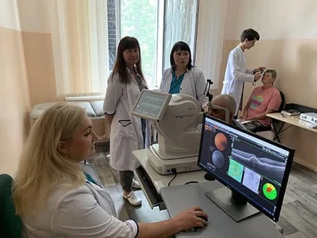 Зір без зайвих витрат: де на Сумщині безкоштовно замінюють кришталик