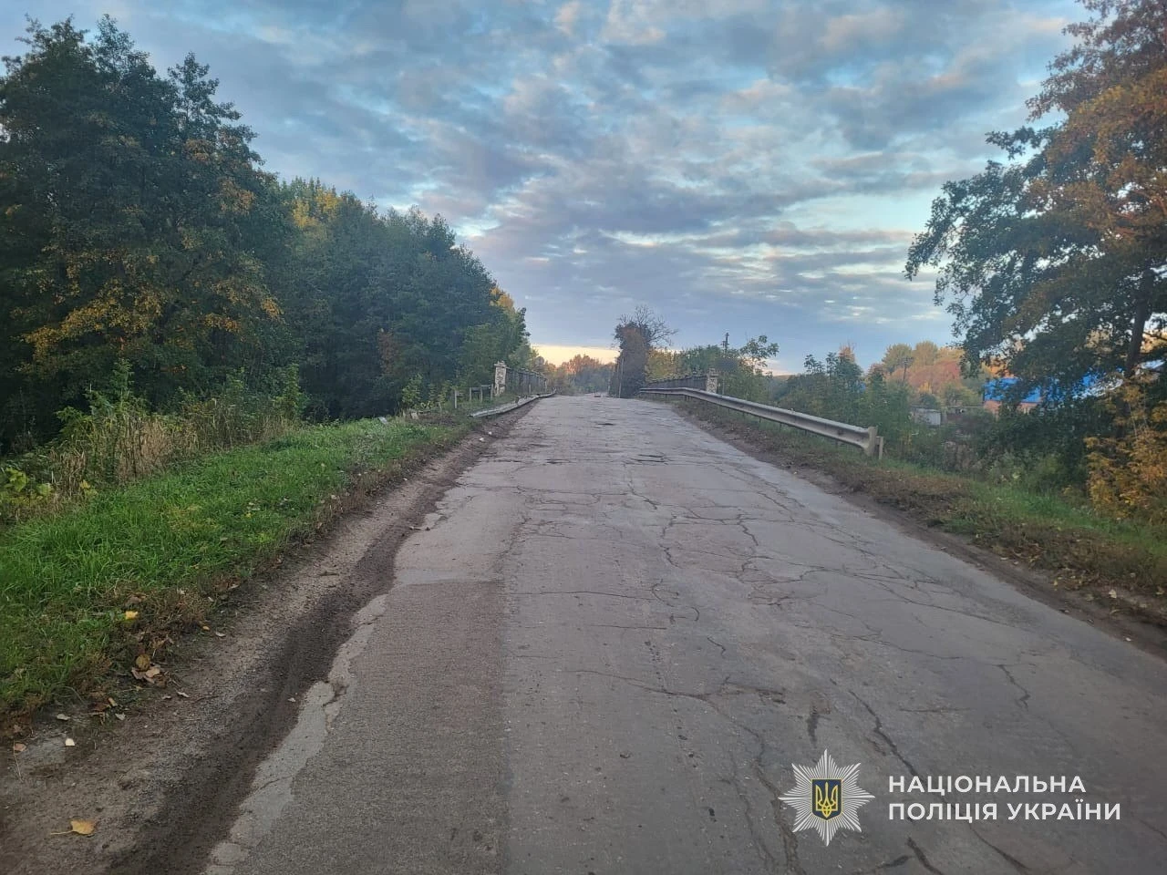 ДТП у Білопіллі: авто впало в річку, травмовано 30-річного пасажира