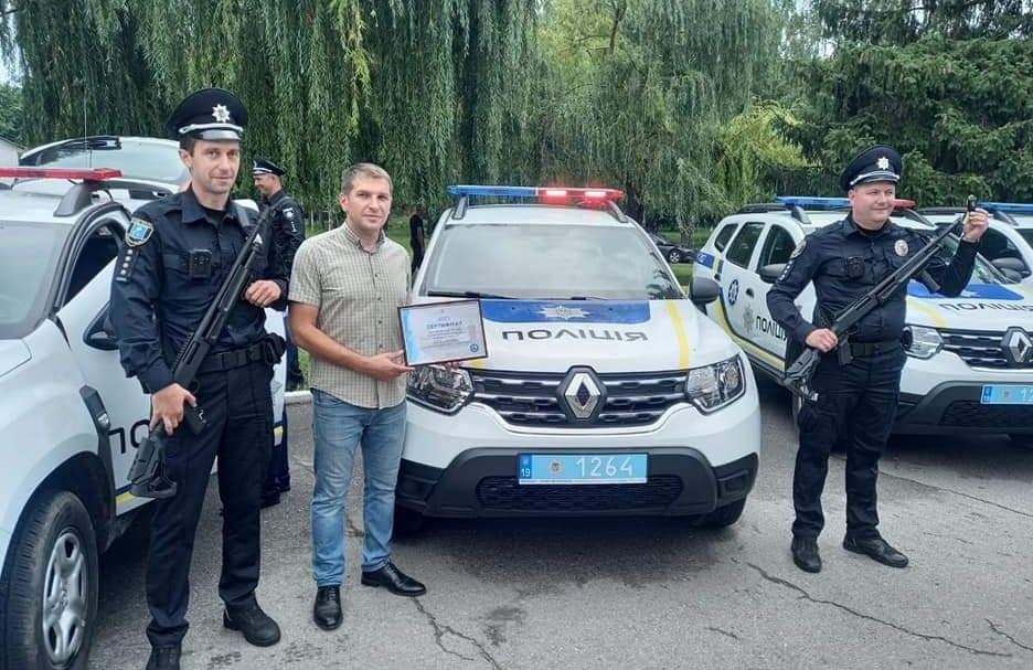 Під час вручення автомобіля. 