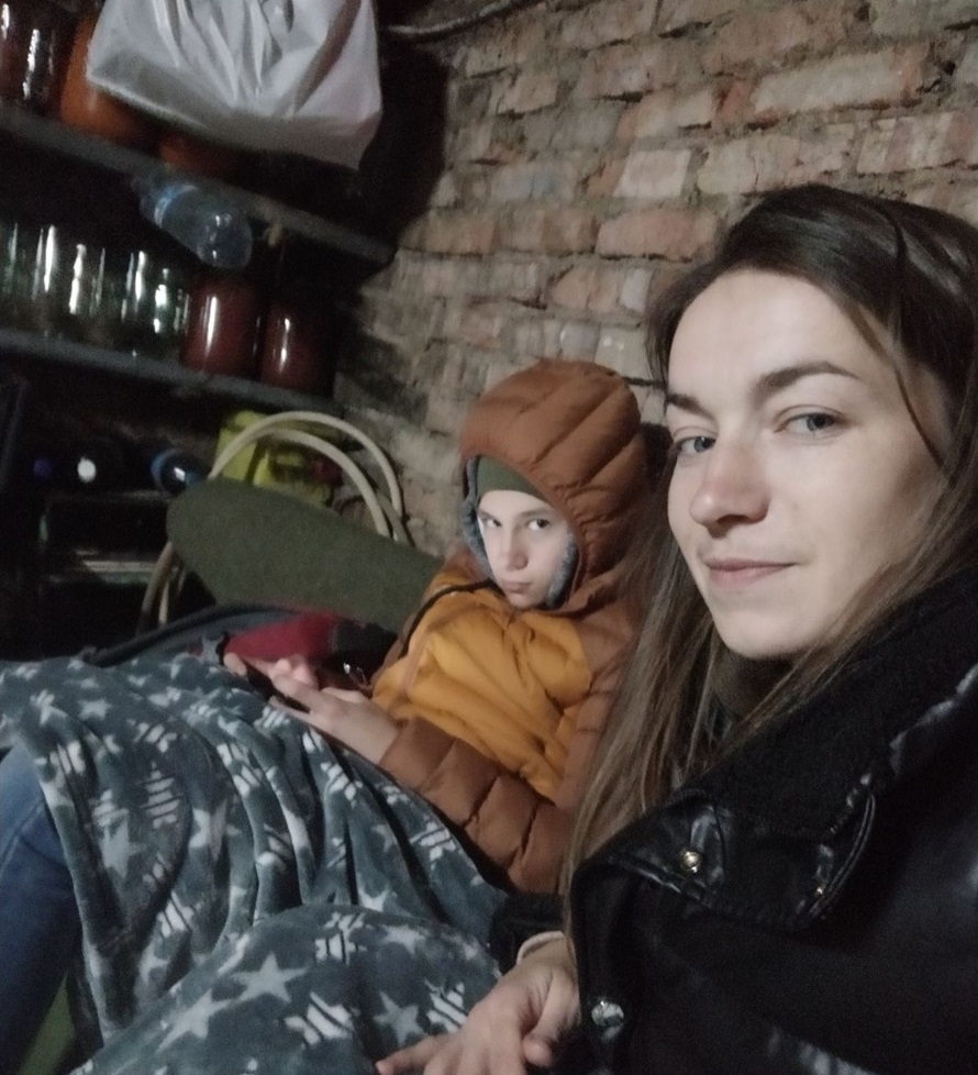 Тривога в підвалі