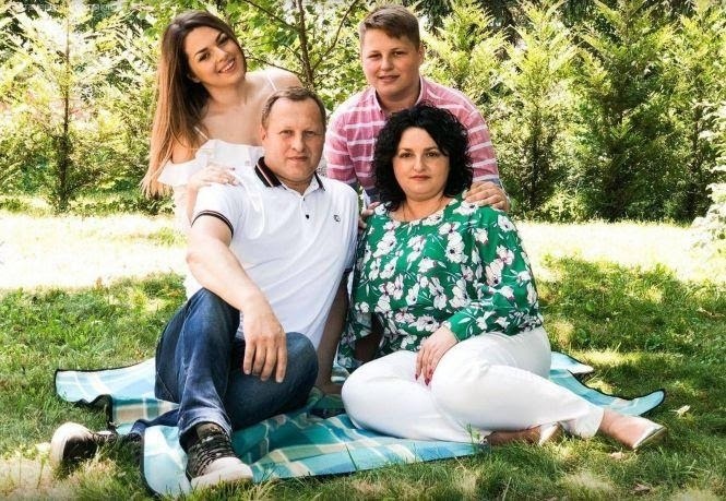 Сім’я Ігоря Сопеля. Всі повнолітні члени сім’ї є депутатами за підсумками виборів-2020