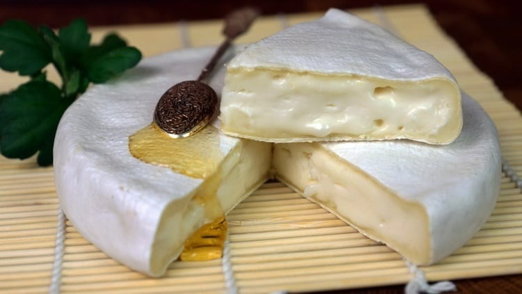 сир камамбер