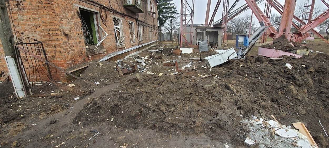 Результати одного з обстрілів телевежі 24 березня.