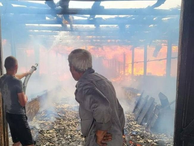 Наслідки обстрілу ферми в Іскрисківщині