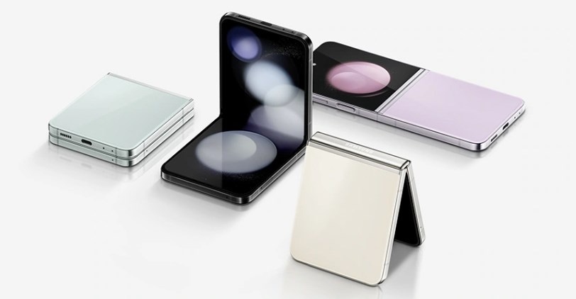 https://www.foxtrot.com.ua/ru/shop/mobilnye_telefony_samsung-galaxy-flip-5.html