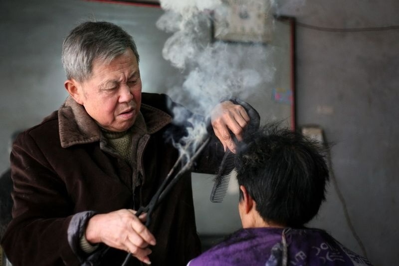 Ван Вейбу (Wang Weibu), перукар