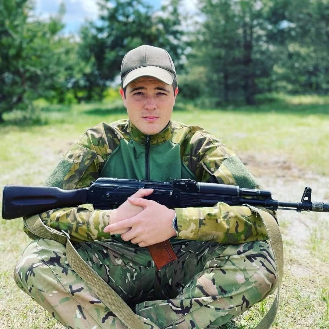Дмитро Дегтяренко, Ворожба, Герої не вмирають
