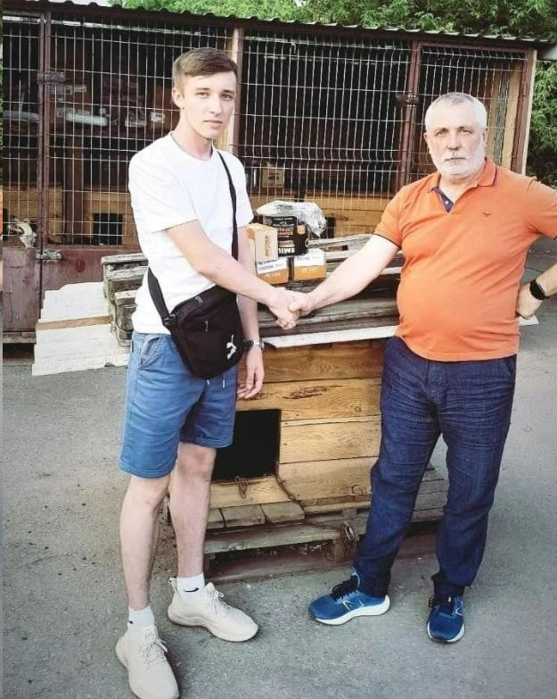Артем Бабак, допомога безпритульним тваринам