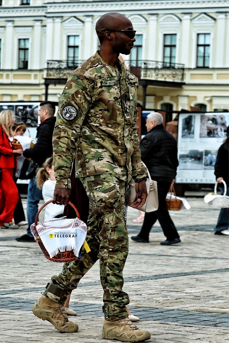 Ранкове освячення пасок в Михайлівському соборі