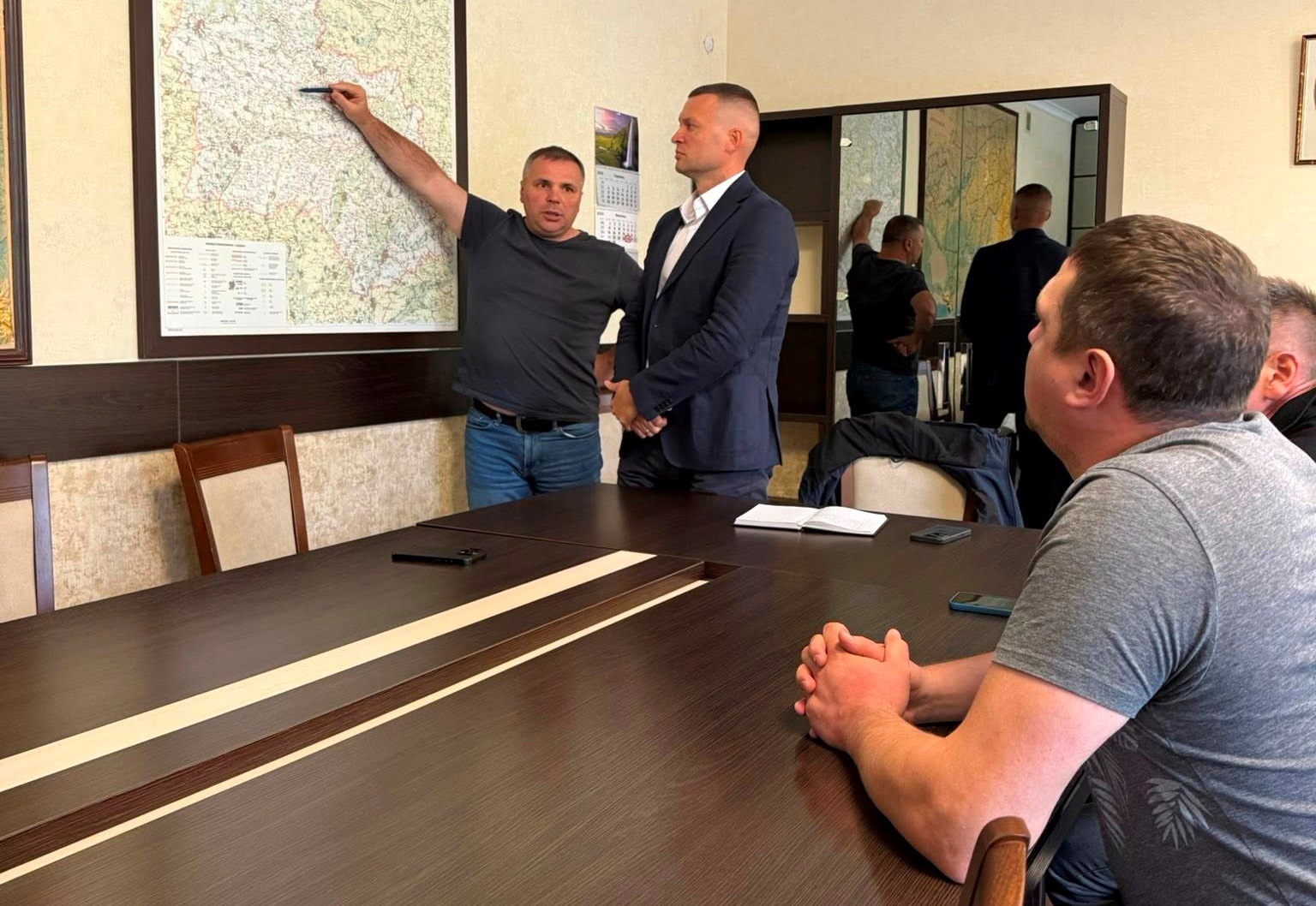 Нардеп Ігор Васильєв провів зустріч щодо ремонту важливої ділянки дороги для Білопілля та Ворожби