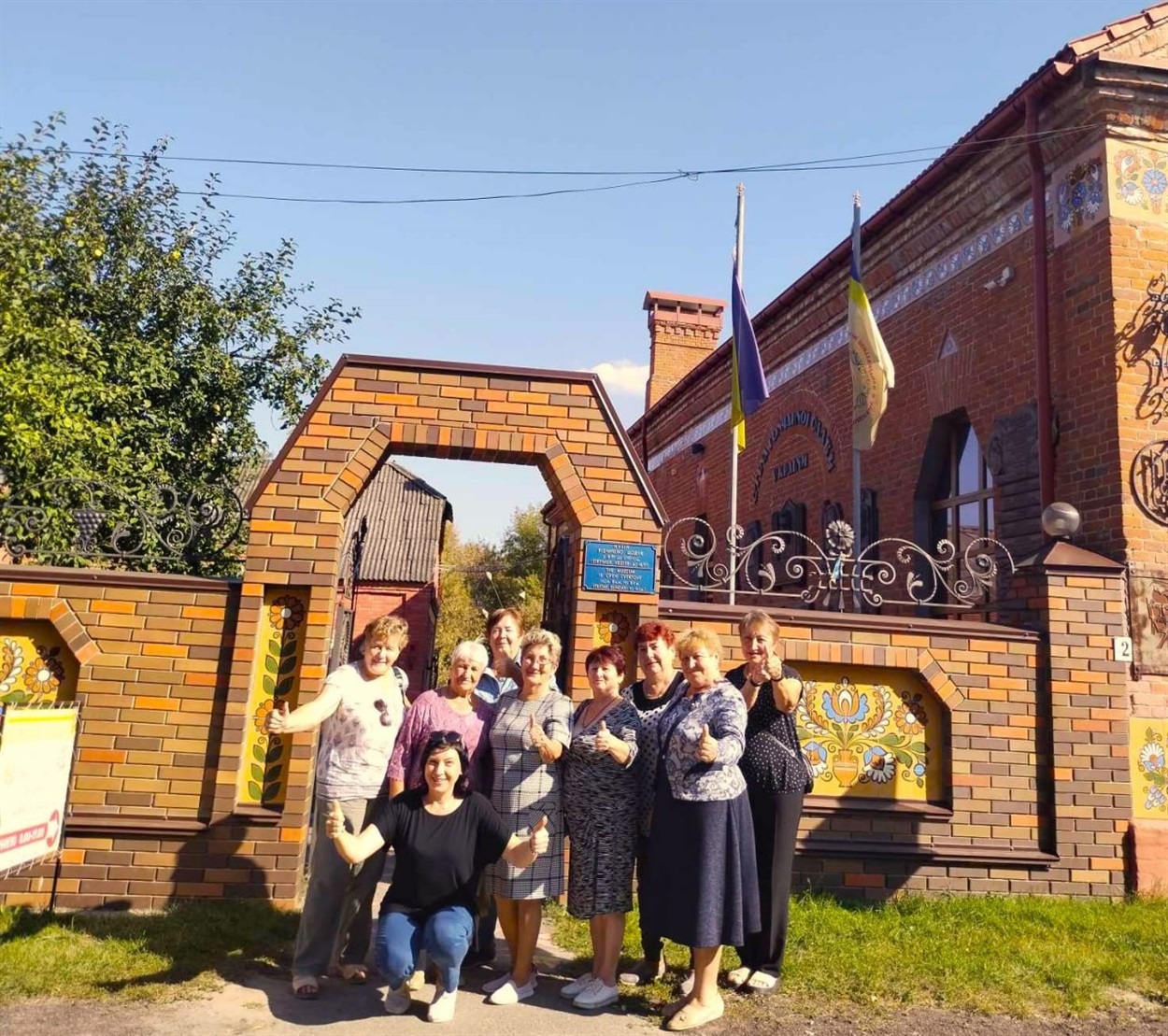 Хотінь