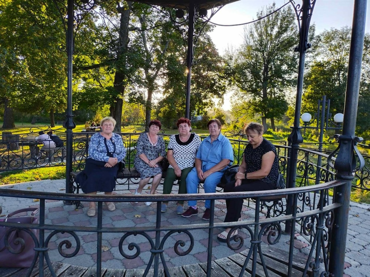 Хотінь
