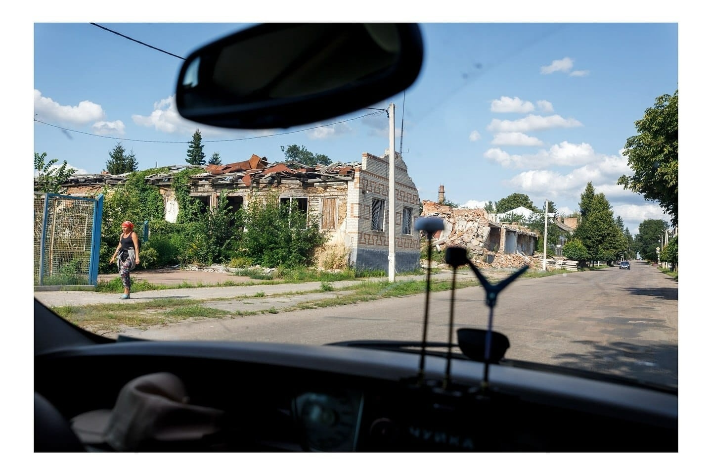Звичайне життя, хоч і крихке, тут досі існує