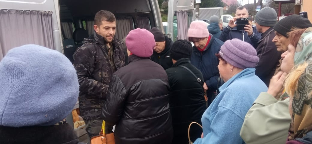 Тепло хліба і людських сердець: волонтери з Франції підтримують прикордоння Сумщини