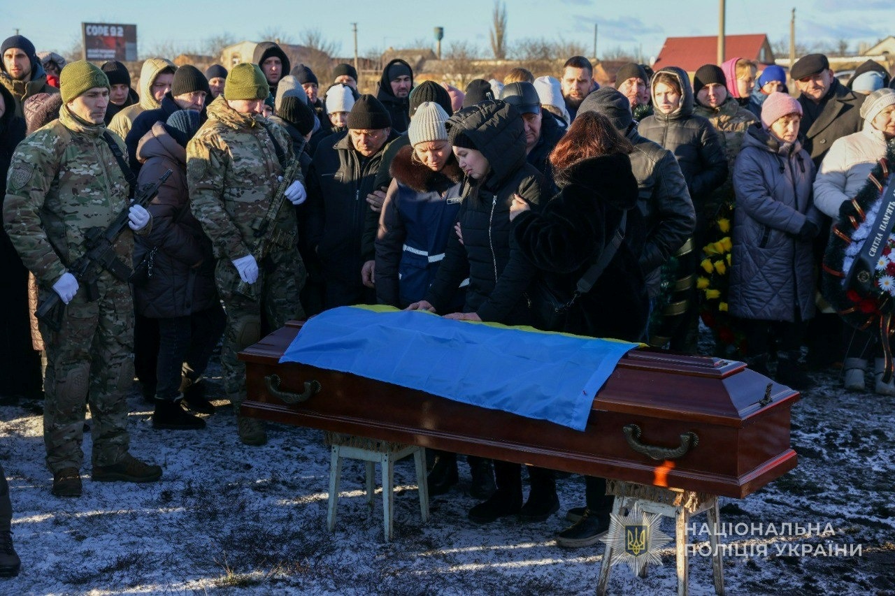 На Донеччині загинув Артем Щербак: люблячий батько, коханий чоловік, єдиний син…