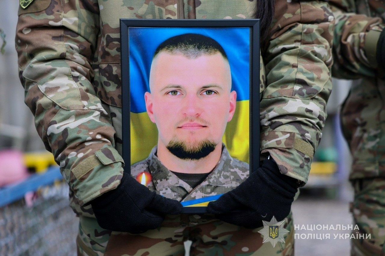 На Донеччині загинув Артем Щербак: люблячий батько, коханий чоловік, єдиний син…