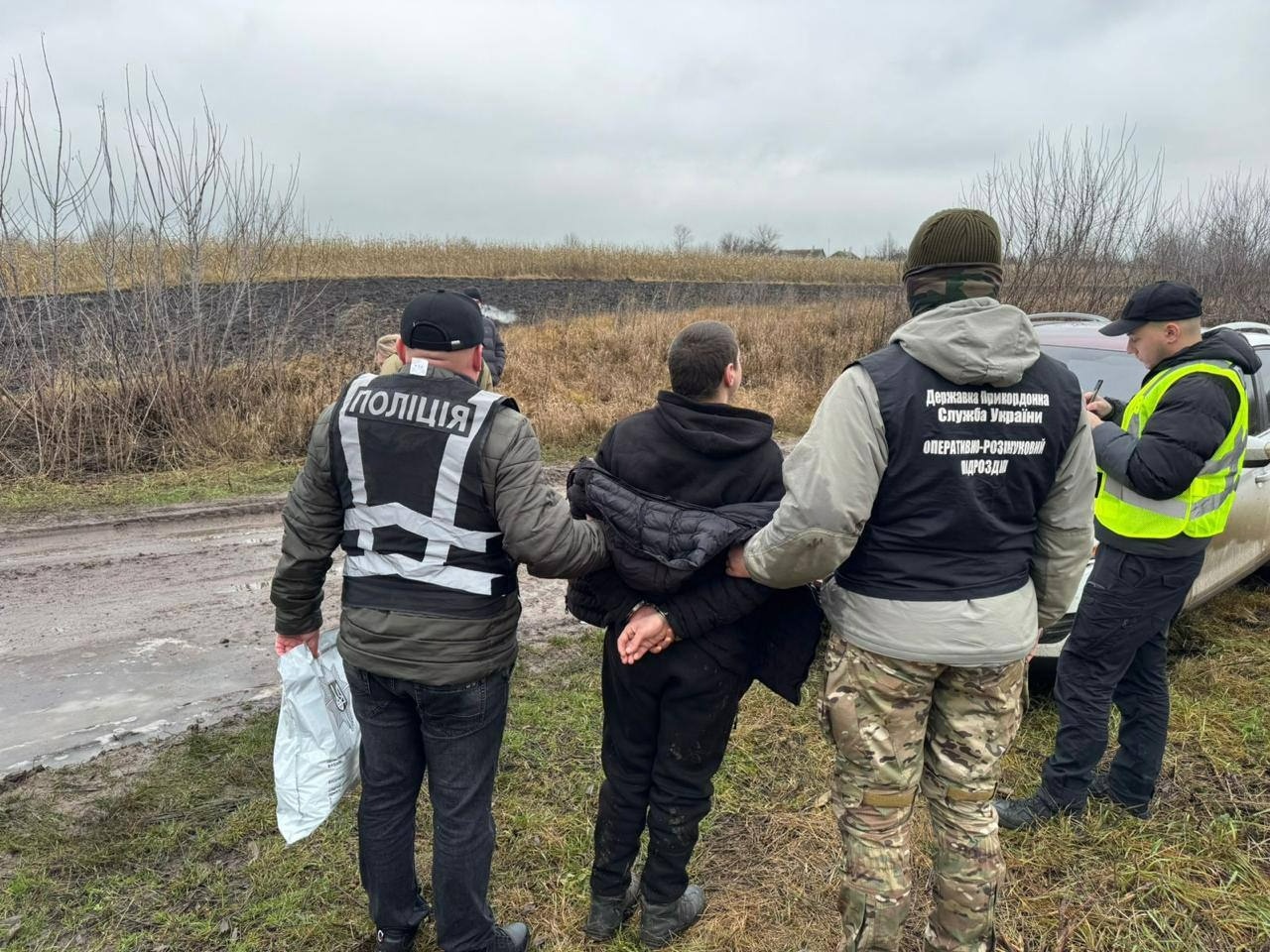 Незаконно збував наркотичні засоби: у Білопіллі поліцейські повідомили чоловіку про підозру