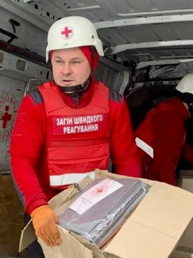 Червоний Хрест передав чергову допомогу для людей вразливих категорій із Білопільської громади