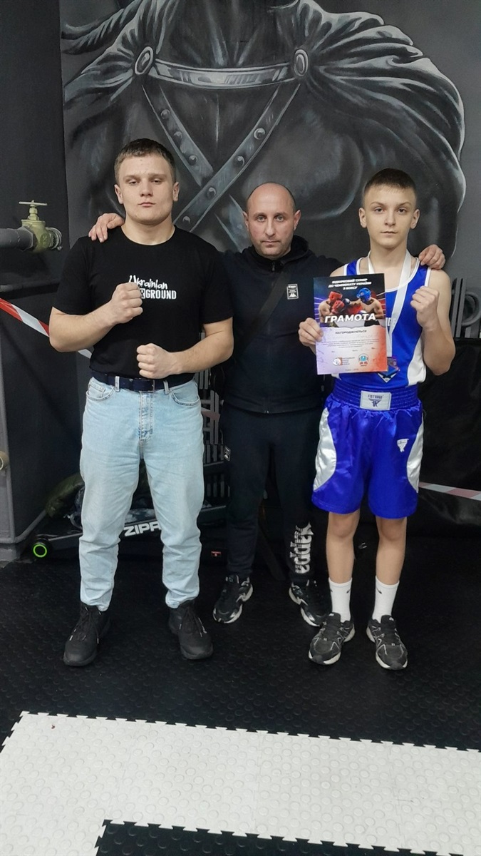 Юний боксер із Вирів здобув дострокову перемогу на турнірі в Сумах