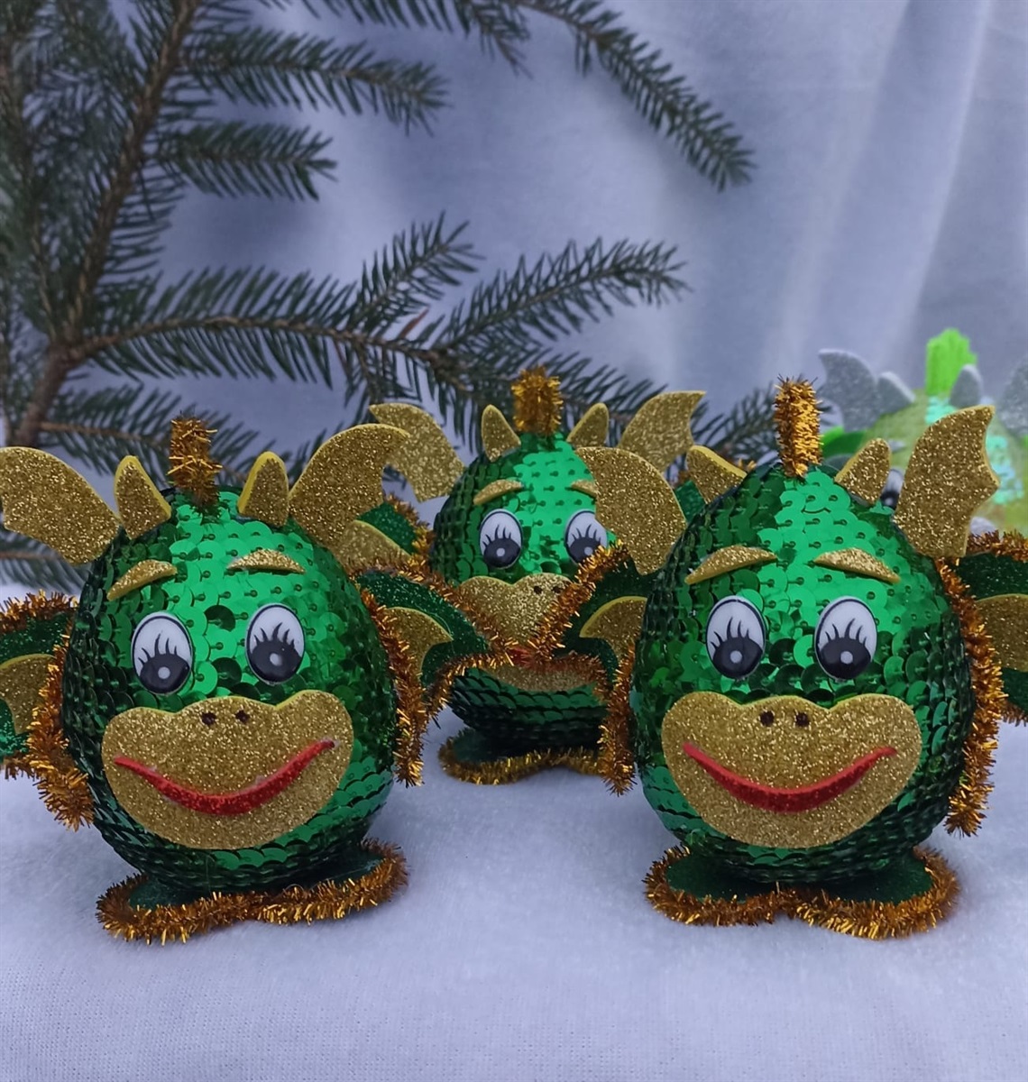 Творчість, що рятує душу: Алла Кальченко з Ворожби створює красу власними руками