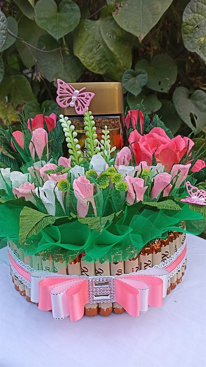 Творчість, що рятує душу: Алла Кальченко з Ворожби створює красу власними руками