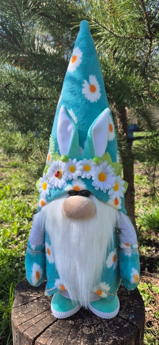 Творчість, що рятує душу: Алла Кальченко з Ворожби створює красу власними руками