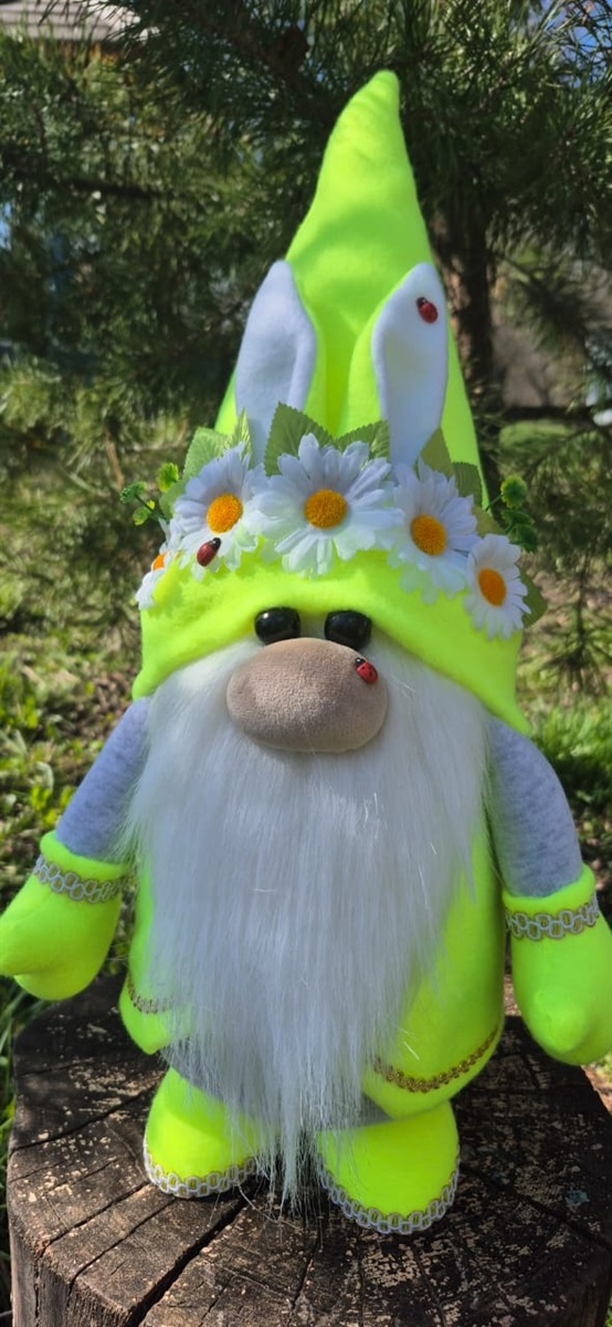 Творчість, що рятує душу: Алла Кальченко з Ворожби створює красу власними руками