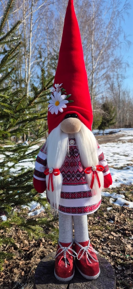 Творчість, що рятує душу: Алла Кальченко з Ворожби створює красу власними руками