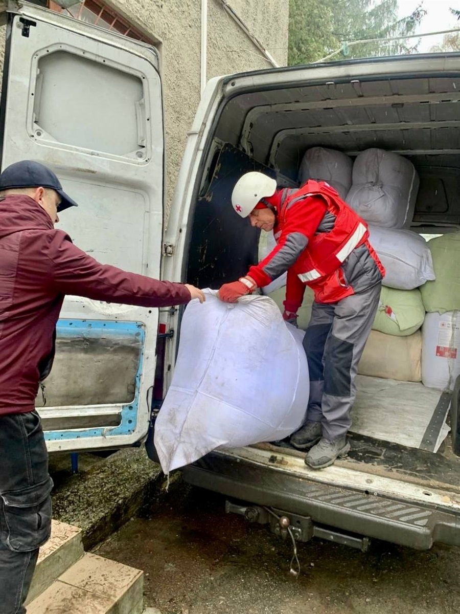 Волонтери ТЧХ привезли допомогу до Білопільської громади для облаштування укриттів