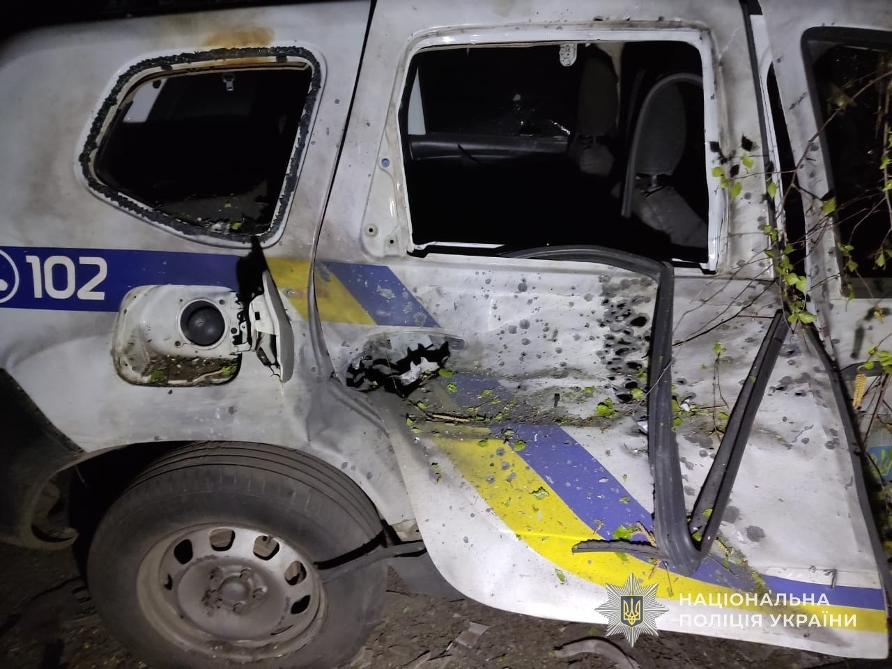 У Білопіллі російський FPV-дрон знову атакував поліцейське авто