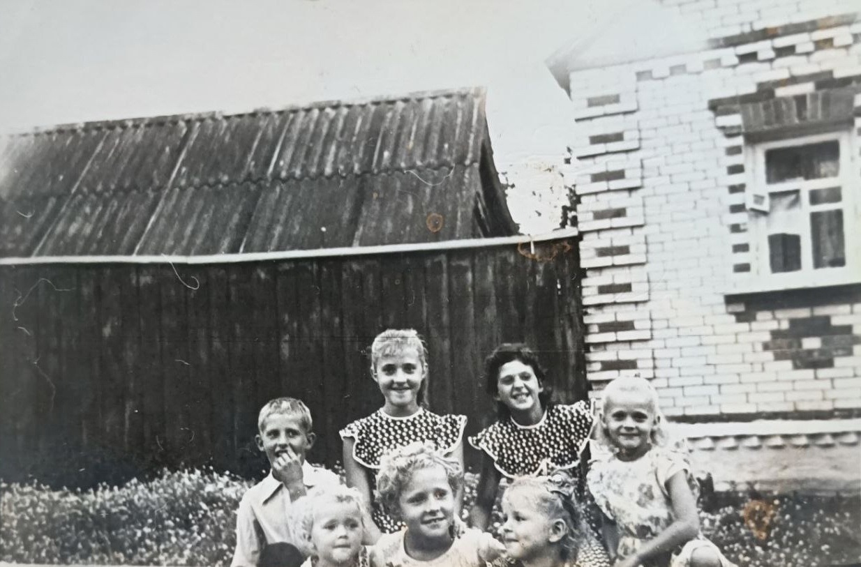 Під маминим крилом і батьковою опорою: історія родини Таранів