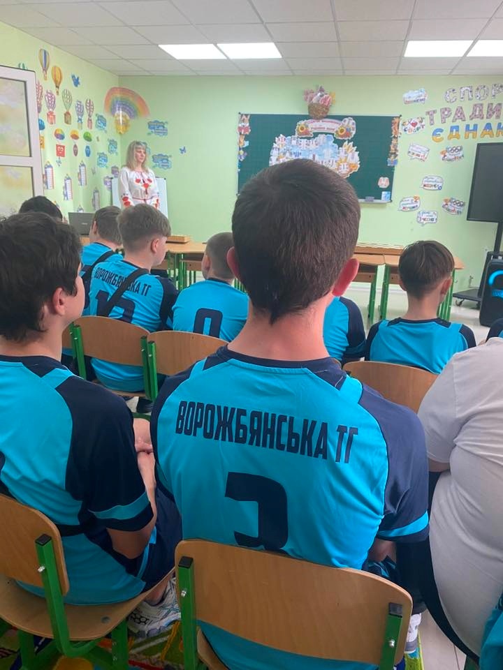 Діти Ворожбянської громади взяли участь у патріотичному заході до Дня вишиванки